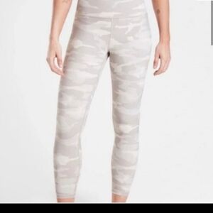 ATHLETA Elation Camo 7/8 High Waisted tight/ Leggings Camo/Women’s Sz X-Small